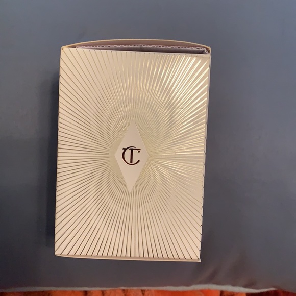 Perfume still in box new - Picture 4 of 4